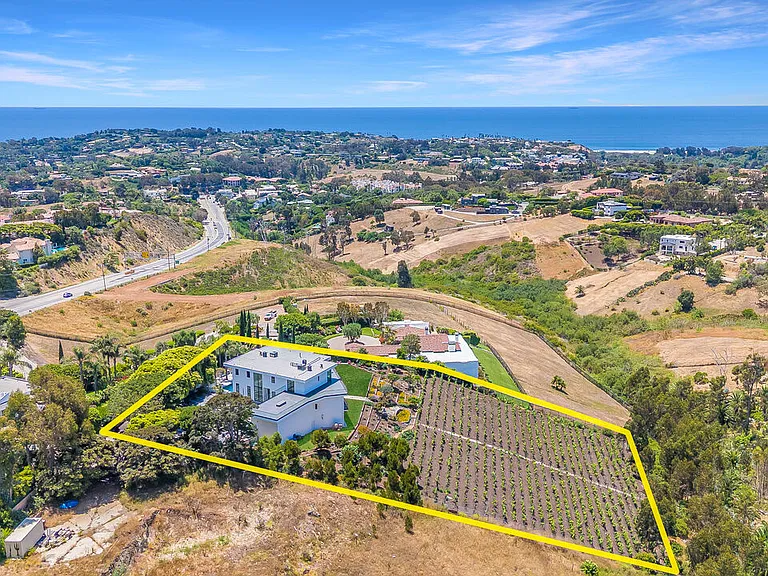 5931 Kanan Dume Rd — Photo 53
