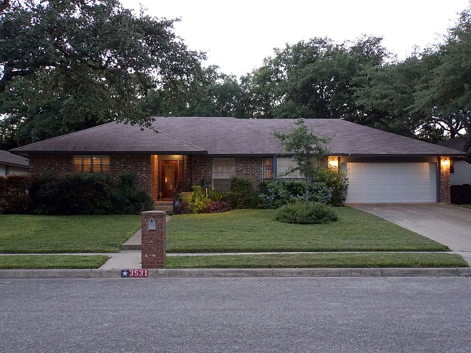 3531 Huntwick Lane