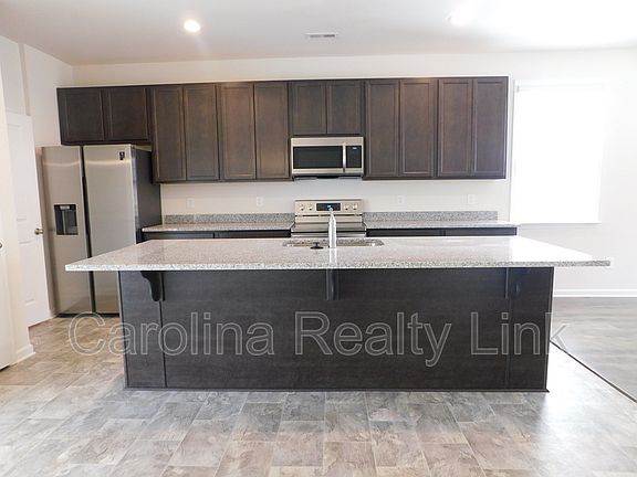 3rd image of 132 Valley Creek Dr