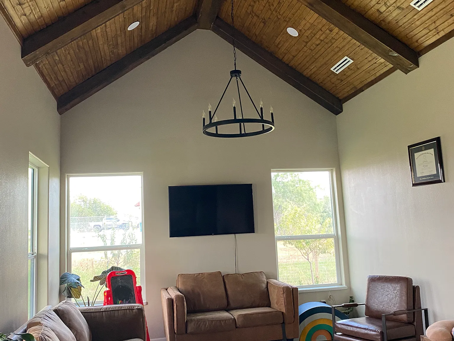 2 bed, 1100 sqft, $1,750 — Photo 2