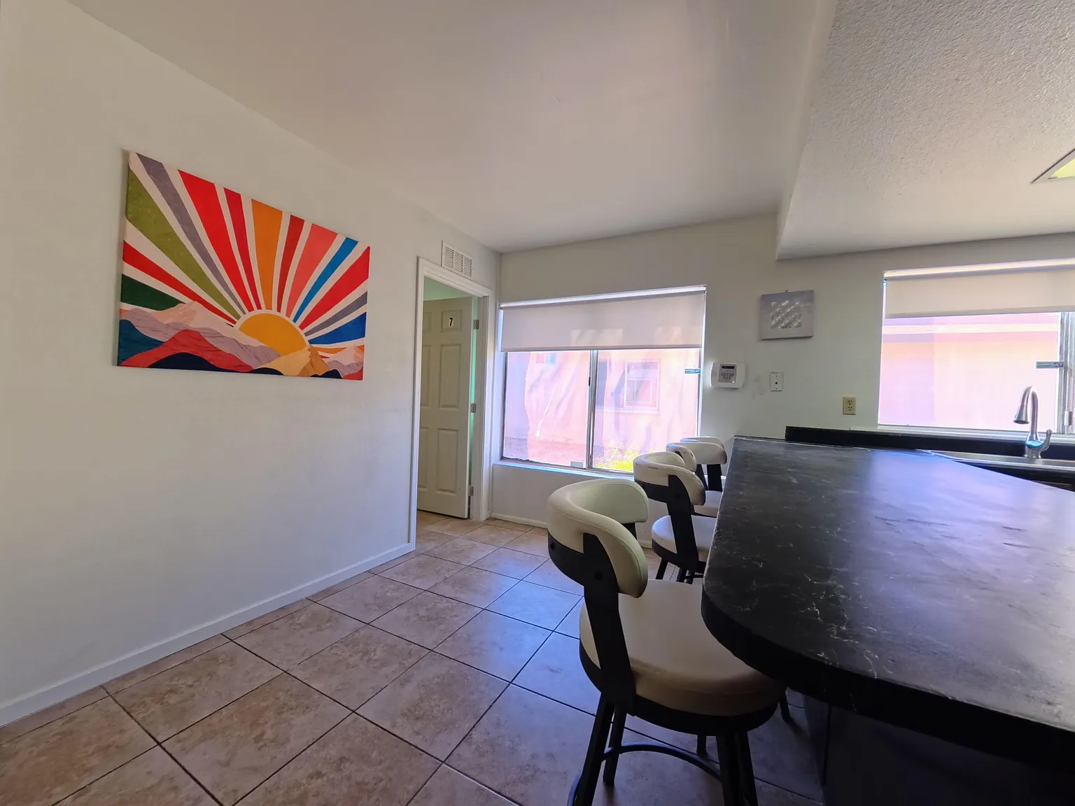 4 bed, 5.0 bath, 1822 sqft, $858 — Photo 3