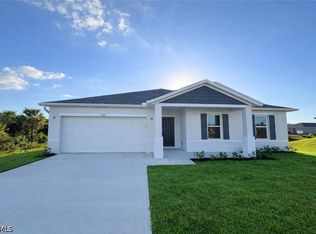 3919 22nd St W, Lehigh Acres, FL 33971