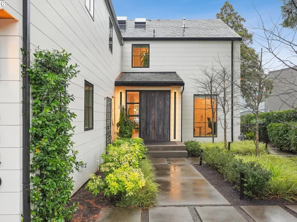 16840 Alder Cir, Lake Oswego, OR 97034