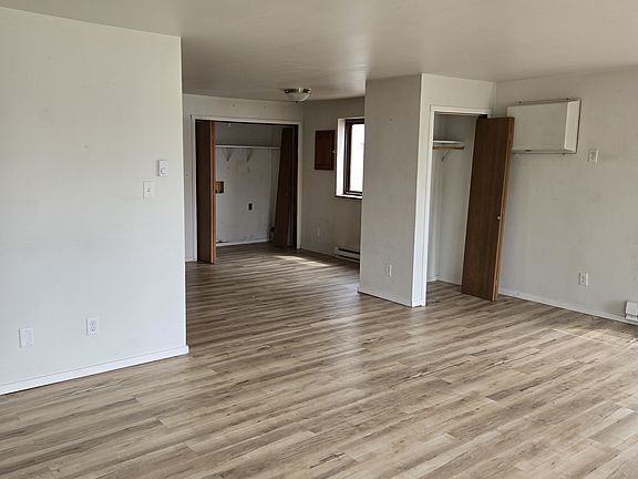 4th image of 1324 W Main St #A