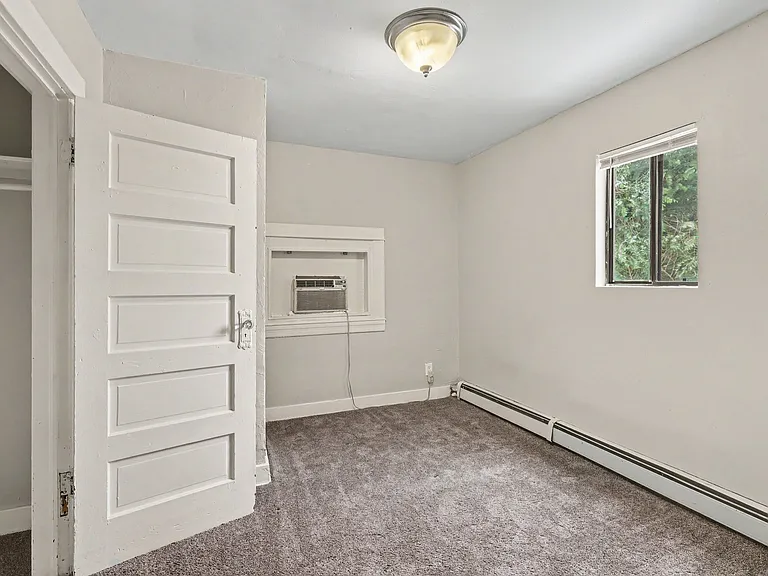 Bedroom with A/C