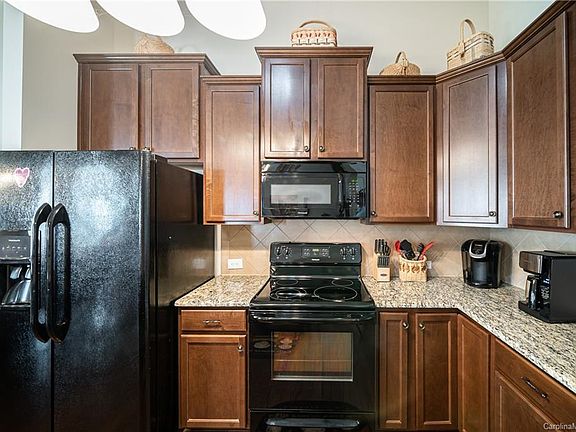 4th image of 2117 Kingstree Dr