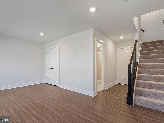 4th image of 1828 Parham Way
