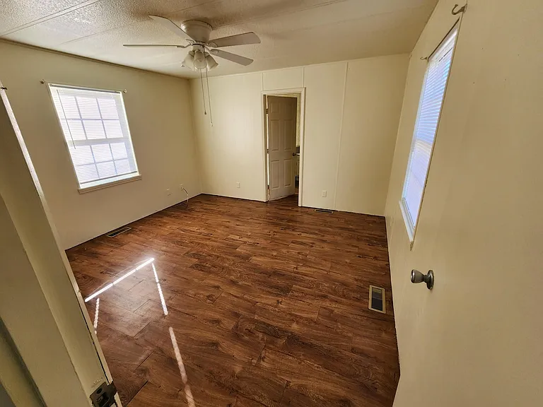 1412 S Nance St — Photo 18