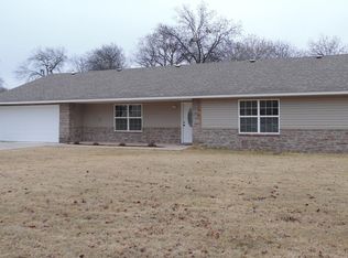 508 S 3rd St, Davis, OK 73030