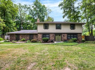 16 Shady Ln, Carmel, IN 46032
