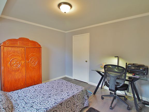 4th image of 4333 Cedarlake Ct