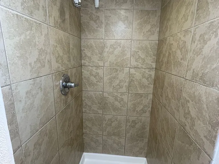 1127 W Mulberry St — Photo 23