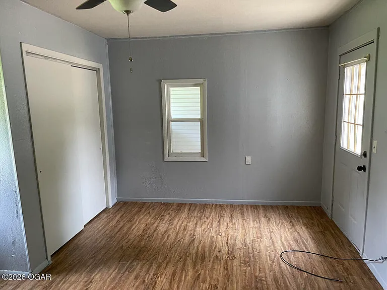 1417 Crow St — Photo 17