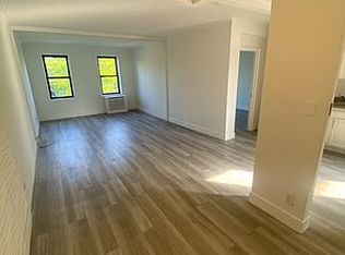 30-40 45th St #3E, Astoria, NY 11103