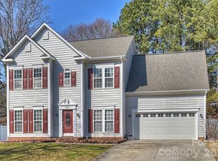 111 Red Tip Ln, Mooresville, NC 28117