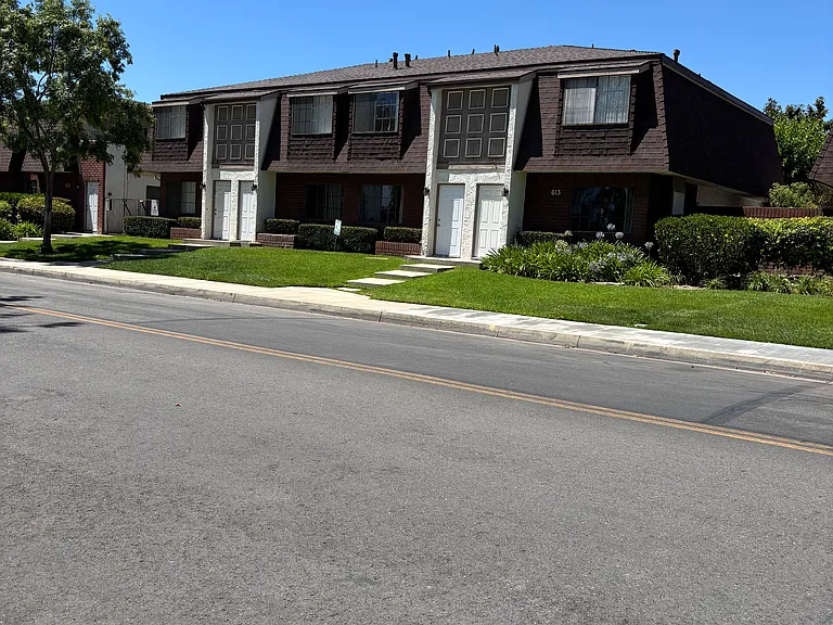 613 Colby Cir — Photo 12