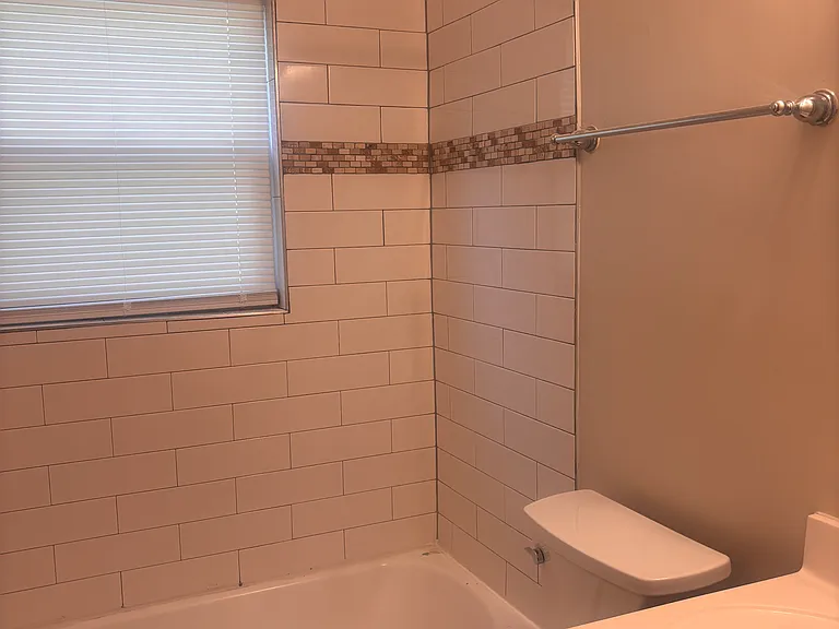 11203 Dodson Ln — Photo 32