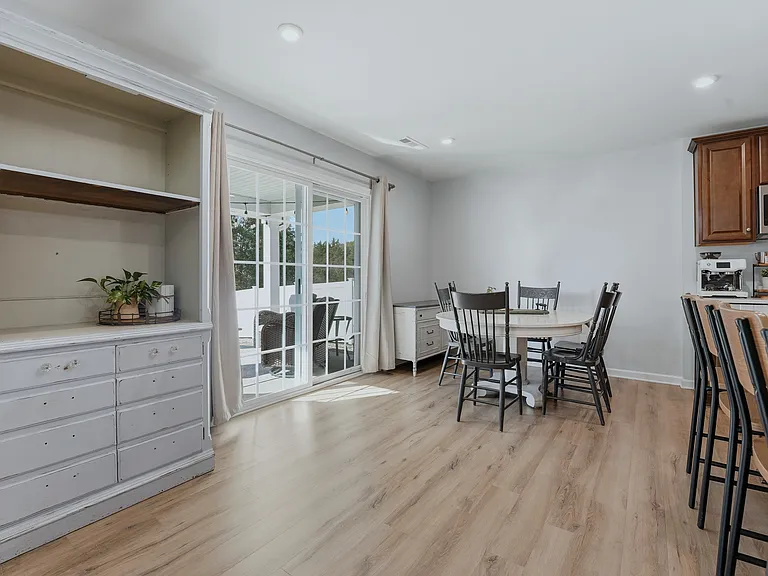 838 Dean Dr — Photo 17