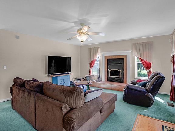 5th image of 23900 Sunnyslope Dr
