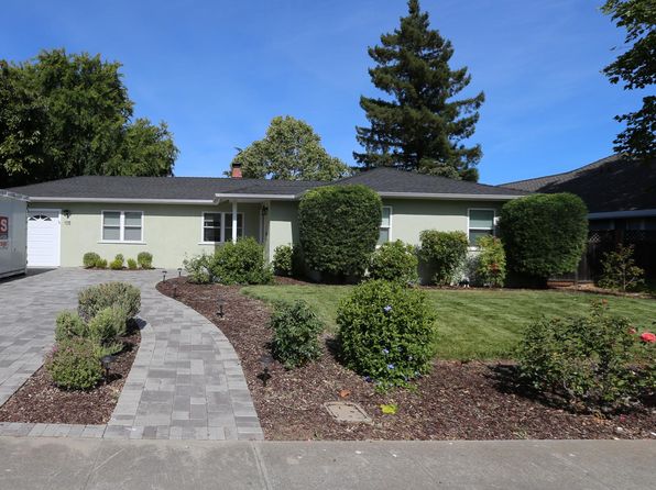105 Hunt Way