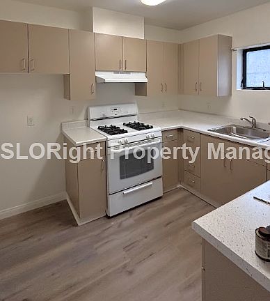 4th image of 328 N K St #C
