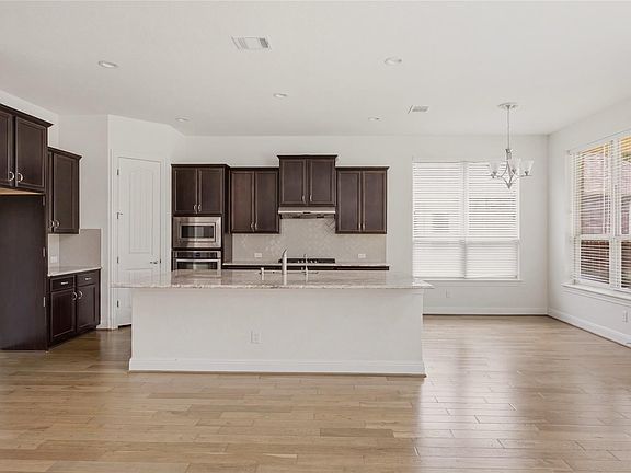 4th image of 1800 Cotton Farm Trl