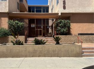 5429 Newcastle Ave APT 206, Encino, CA 91316