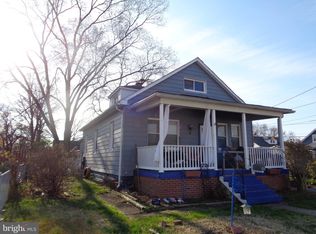 907 Woodlynn Rd, Essex, MD 21221