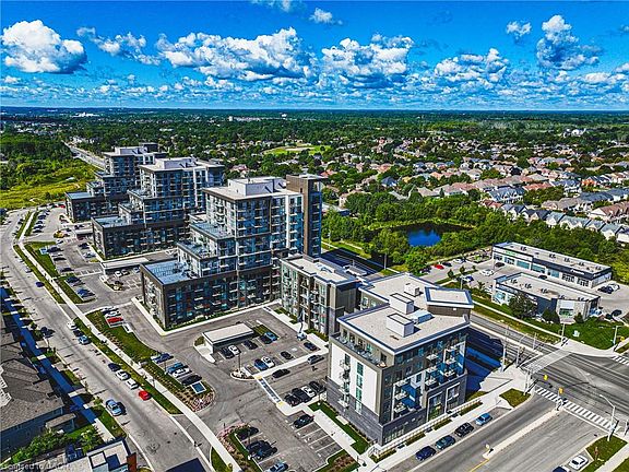 4th image of 470 Dundas St E #1202