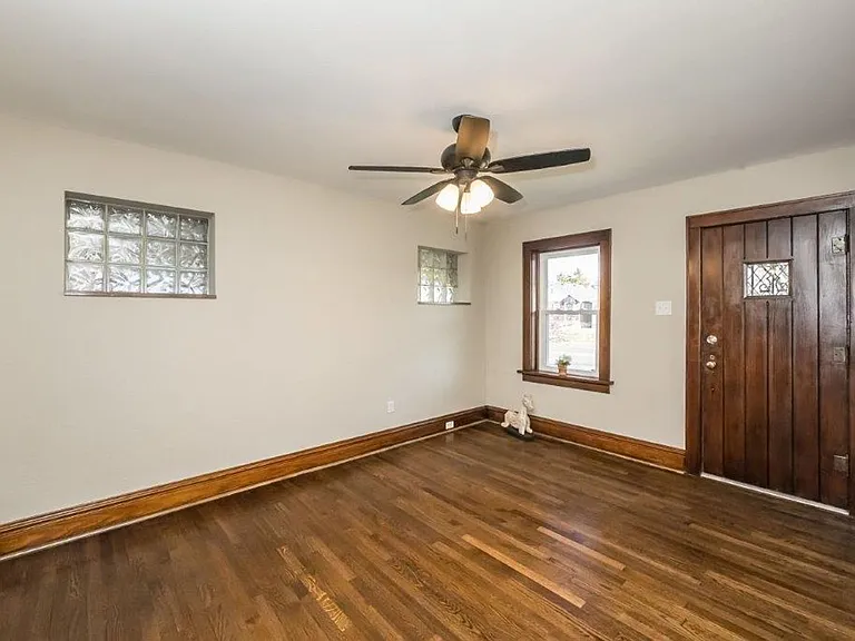 5336 Chippewa St — Photo 3