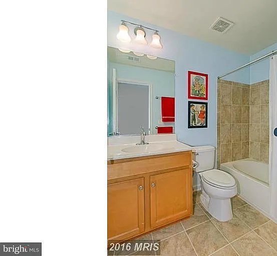 42685 Orefield Ter — Photo 16