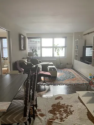 Rented by R New York | media 7