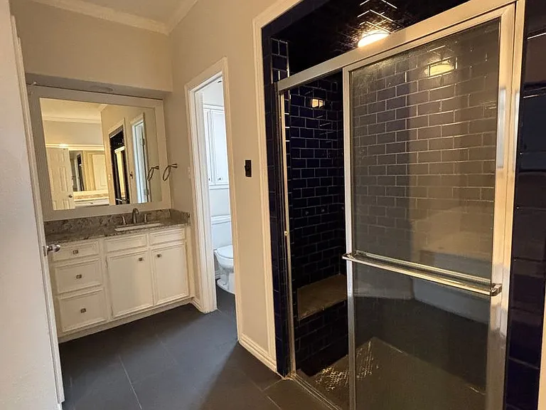 5026 Bellaire Dr S — Photo 22