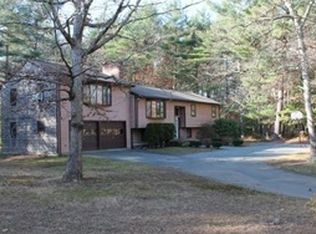 272 Flag Swamp Rd, Dartmouth, MA 02747