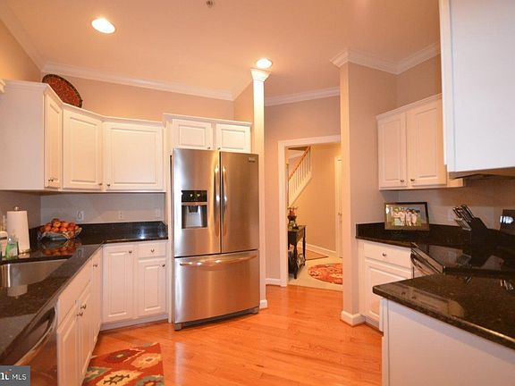 3rd image of 28431 Pinehurst Cir