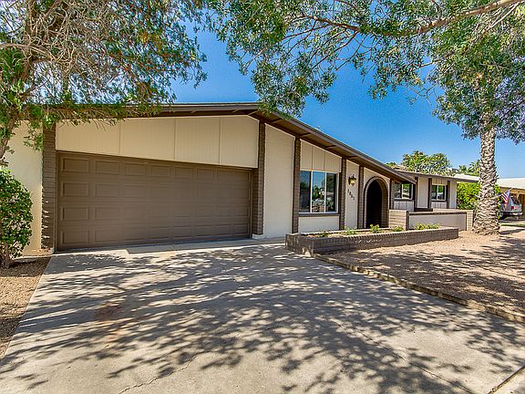 2-Car Garage