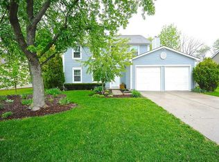 9423 Helmsdale Dr, Indianapolis, IN
