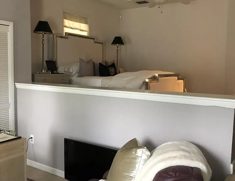 607 E Kaley St — Photo 13
