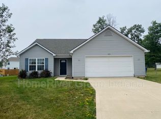 2225 Morgan Creek Dr, Fort Wayne, IN 46808