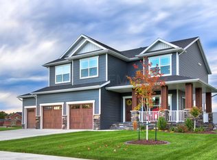 3568 Grandwood Dr N, Fargo, ND 58102
