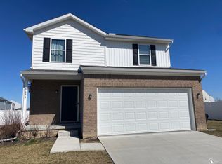 8694 W Park Ridge Cir, Newport, MI 48166