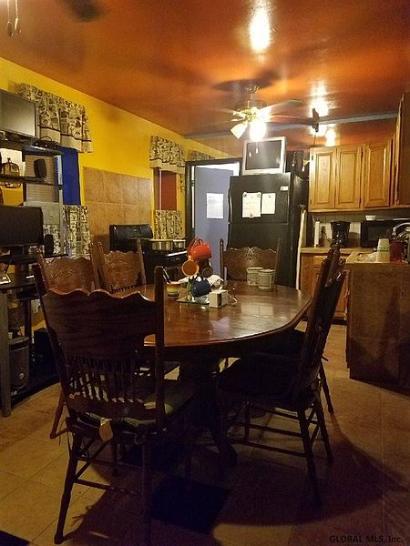 3rd image of 401-405 WASHINGTON Street