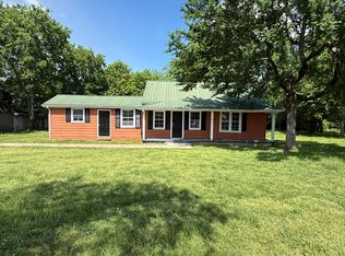 1397 Twin Oak Dr, Murfreesboro, TN 37130