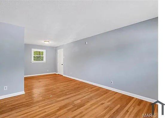 235 Forestwood Dr — Photo 3