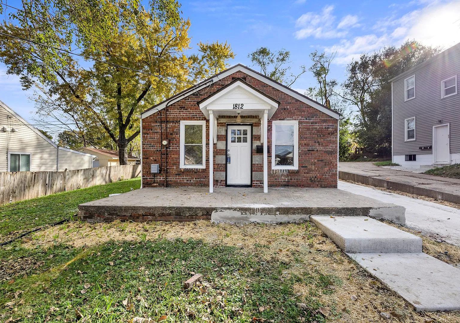 1 Bed-1 Bath For Rent — Photo 1