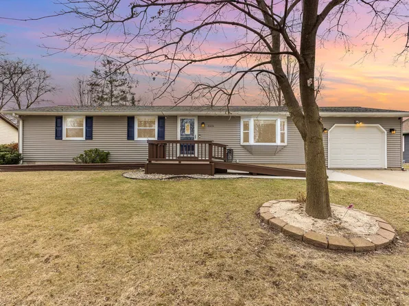 3216 Fuller Dr, Midland, MI 48642
