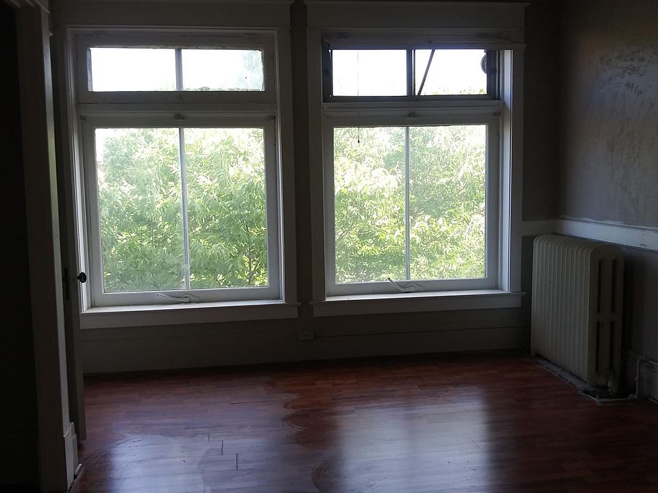 1st image of 3126 Main St #2