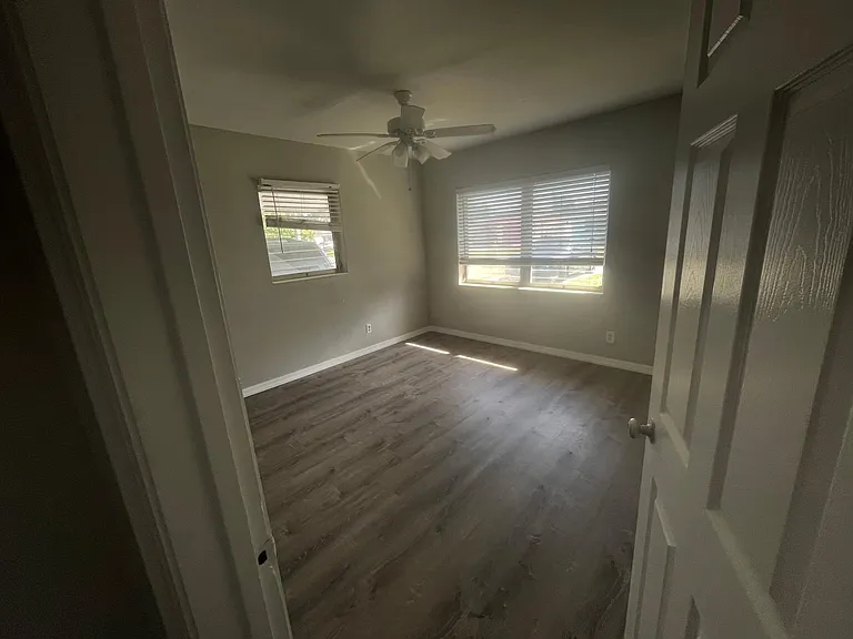 2476 Coronado Way — Photo 15