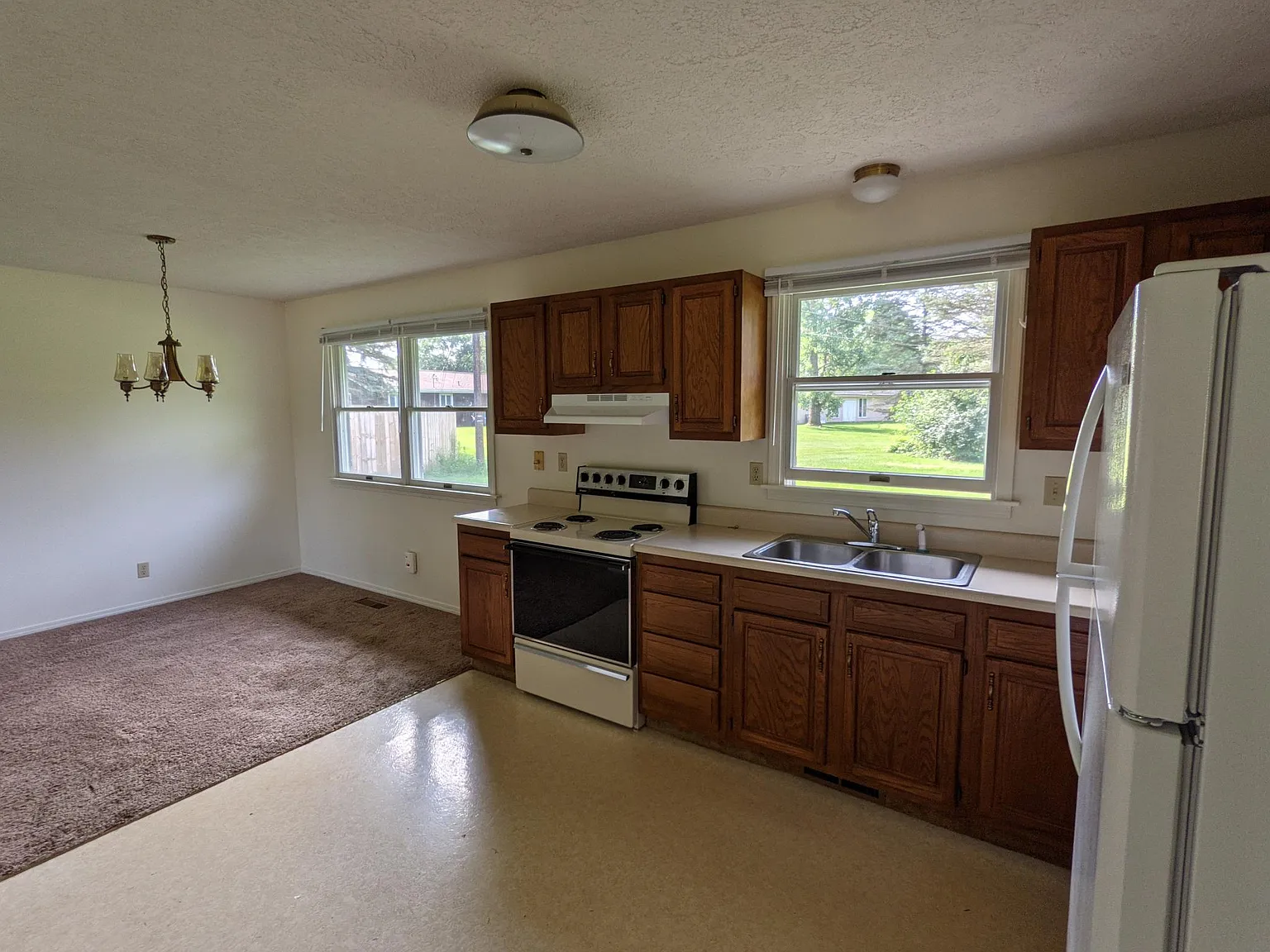 2 bed, 988 sqft, $1,450 — Photo 4
