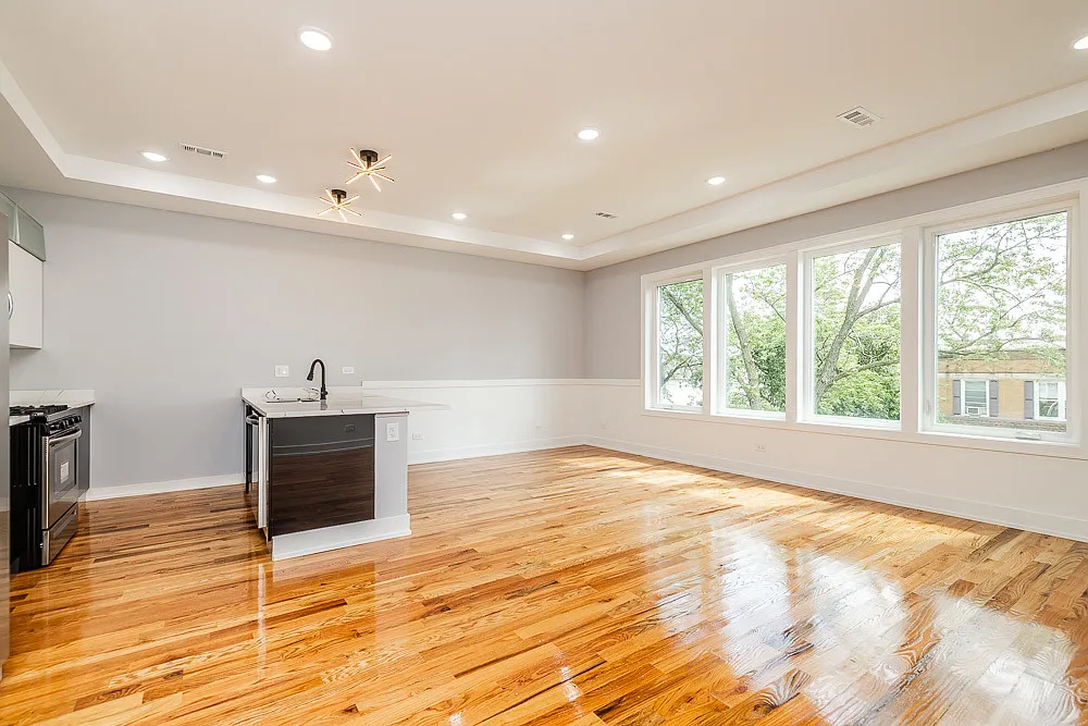 3 bed, 2100 sqft, $2,550 — Photo 3